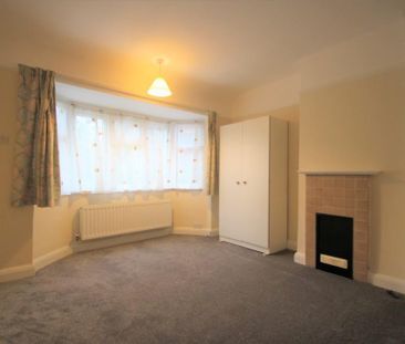 3 bedroom end of terrace house to rent - Photo 4