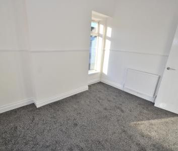 2 bedroom Terraced House To Let - Photo 3