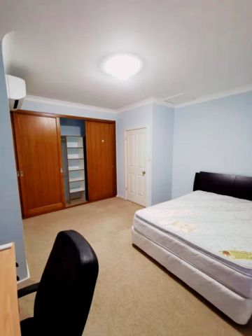 16A Norton St, Sydney - Photo 2