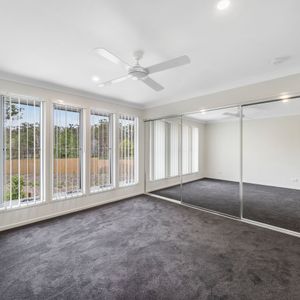 5 Angela Way, Pimpama, QLD 4209 - Photo 2