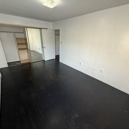 Spacious 1 Bed 1 Bath Condo - Photo 1