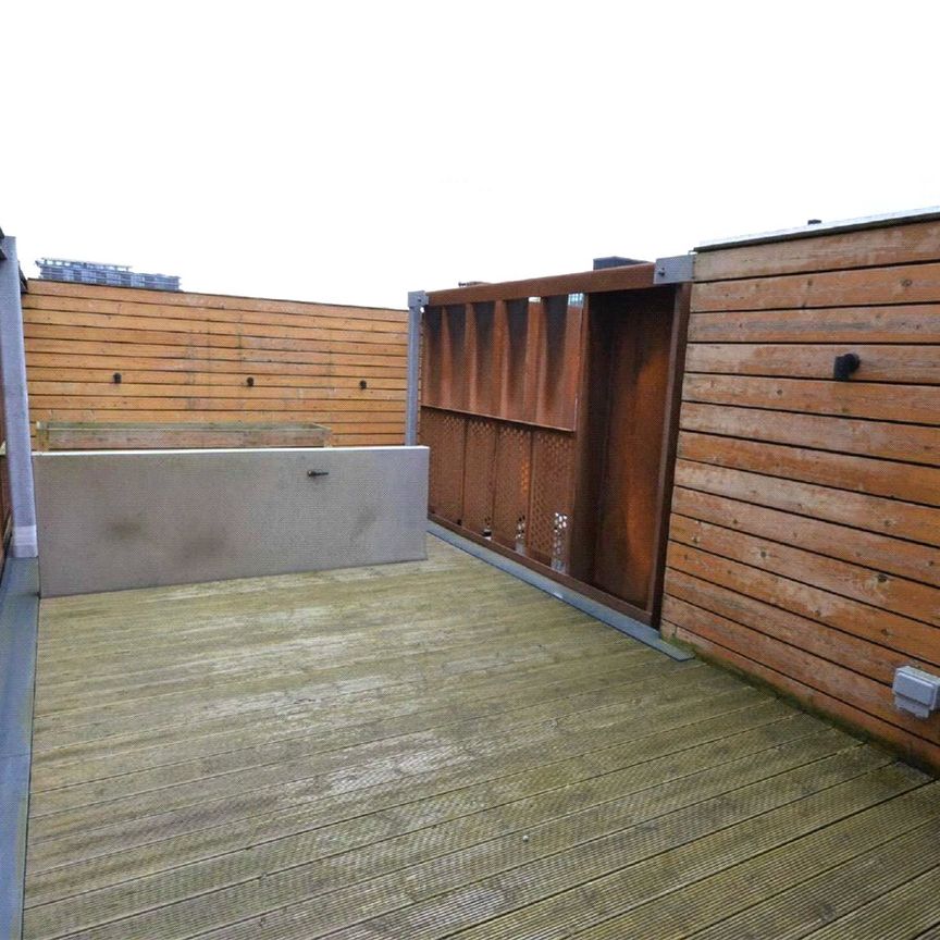 The Roof Gardens, Arundel Street, Manchester City Centre, M15 4JZ - Photo 1