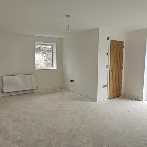 4 bedroom detached house to rent - Photo 1