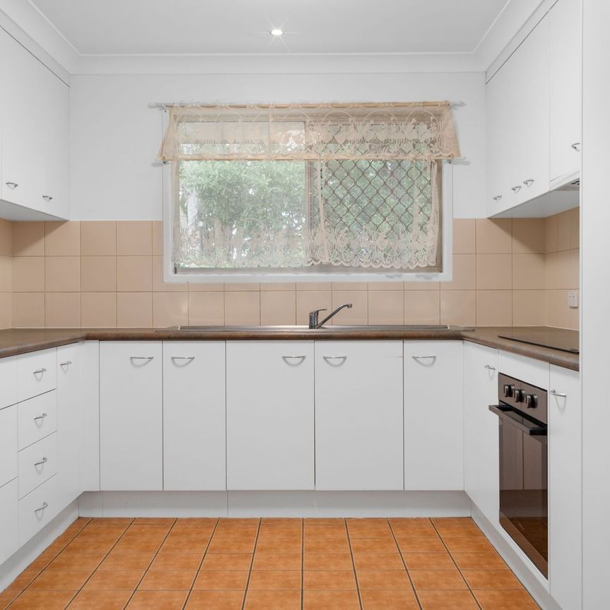 Spacious Family Home in Prime Location - Photo 1
