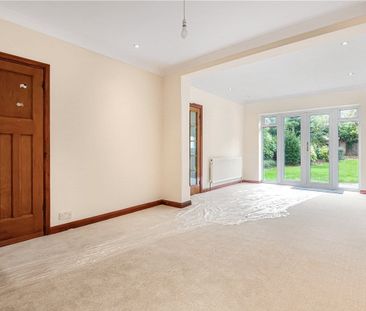 A detached four bedroom bungalow situated within the Village of Ick... - Photo 6