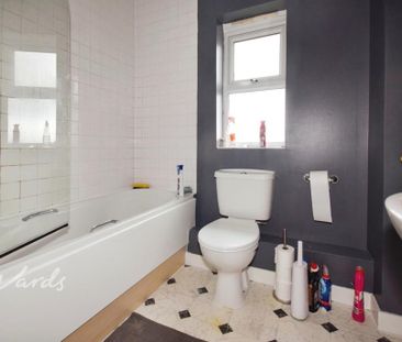 1 bedroom in a flat share to rent - Photo 1