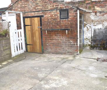 2 bedroom terraced house to rent - Photo 6