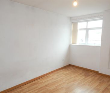 112 High Street, Bromsgrove - Photo 3
