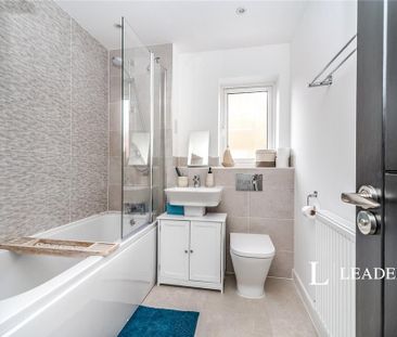 3 bedroom semi-detached house to rent - Photo 6