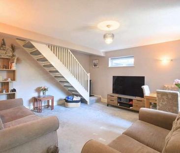 Hexham Close, Owlsmoor, Sandhurst, Berkshire, GU47 - Photo 1