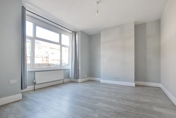 Campbell Road, Kent, London - Photo 1