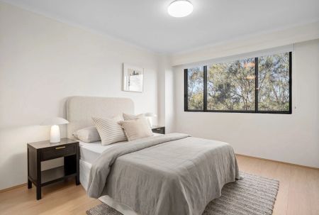 Beautifully Renovated two bedroom apartment in the sought after Kimberley Estate - Photo 5