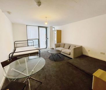 Studio to rent - Photo 1