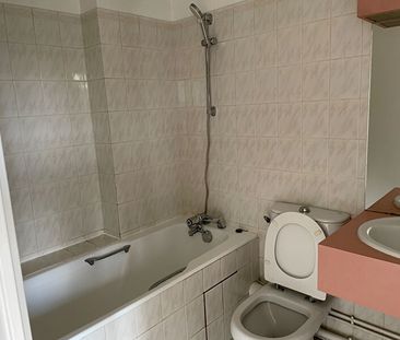 Location Appartement 1 pièce 29m² - Photo 3