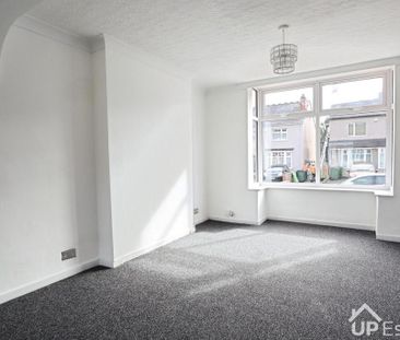 3 bedroom end of terrace house to rent - Photo 1