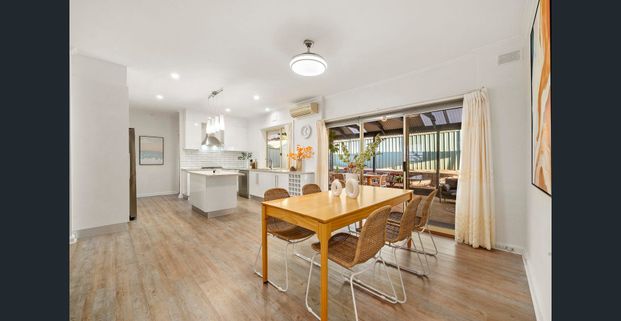 Refurbished Family Home - Glorious Location - With Solar Panels - Photo 1