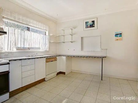 14 Dan Street, Campbelltown NSW 2560 - Photo 2