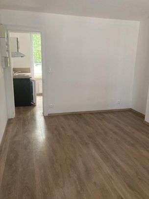 Location Appartement 1 pièce 22m² LISIEUX 14100 - Photo 1