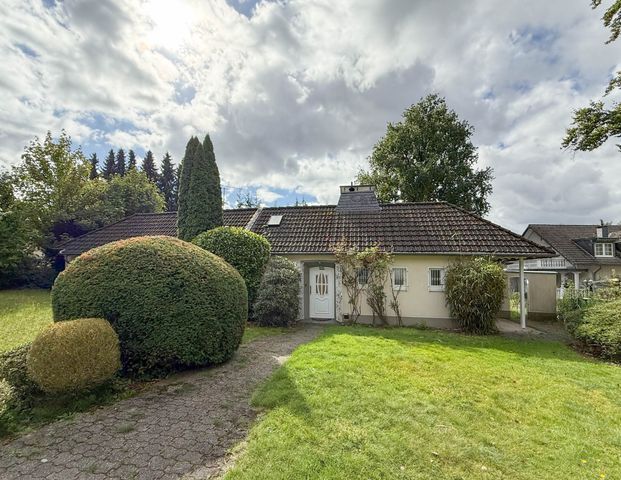 Alles auf einer Ebene – Großzügiger Bungalowtraum mit großem Garten in Kleineichen - Photo 1