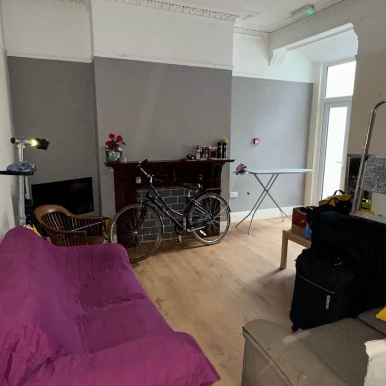 1 bedroom property to rent - Photo 1