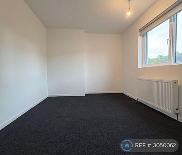 2 bedroom semi-detached house to rent - Photo 5
