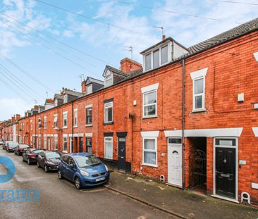 4 bed Mid Terraced House for Rent - Photo 6