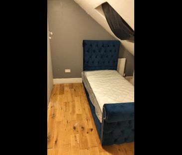 Room in a Shared House, Grenaby Avenue, CR0 - Photo 5