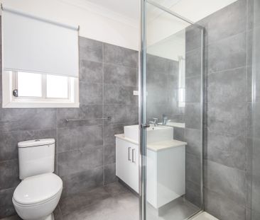 Sleek Style Meets Space: Contemporary Four-Bedroom Home in Highly S... - Photo 3