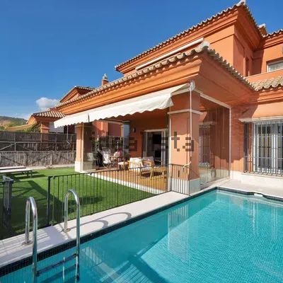 Alquiler de chalet pareado en Avenida Santa Clara Golf - Photo 1