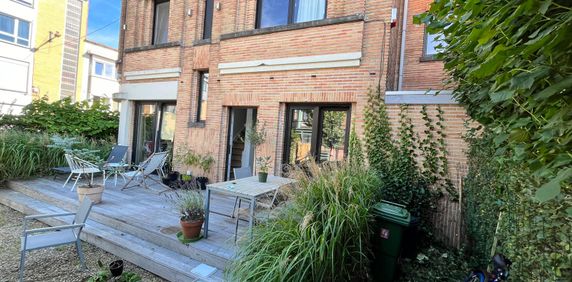 - GENT - Woning met twee slaapkamer nabij Gent Sint-Pietersstation - Foto 2