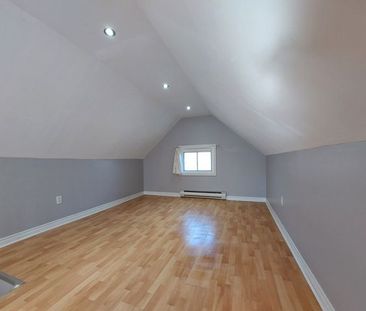 For Lease - 2143 Gerrard Street Unit# Upper, Toronto, Ontario - Photo 1