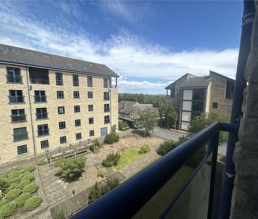 The Equilibrium, Plover Road, Lindley - Photo 1