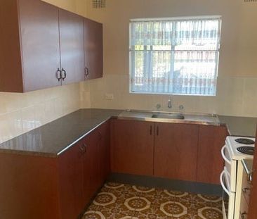 Large 2 bedroom CBD apartment - Photo 4