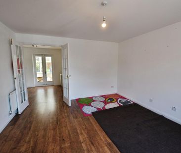 2 bedroom detached house to rent - Photo 2