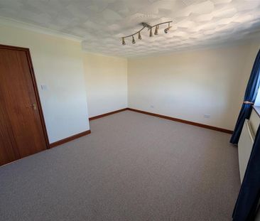 3 bedroom detached house to rent - Photo 2
