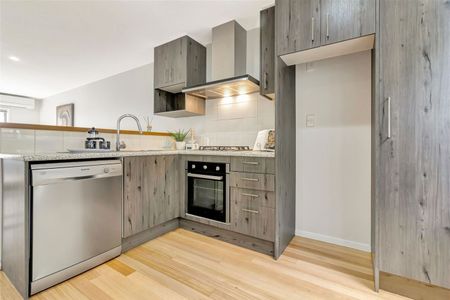 Iconic Freemans Bay Living – Prime Franklin Road Location - Photo 5