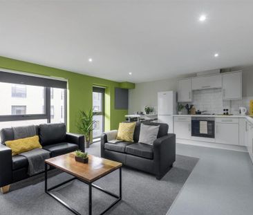 1 bedroom in a flat share to rent - Photo 2