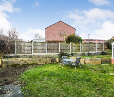 2 bedroom semi-detached house to rent - Photo 4
