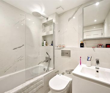 3 bedroom flat to rent - Photo 3
