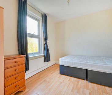 3 bedroom house to rent - Photo 3