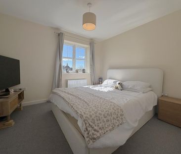 3 bedroom semi-detached house to rent - Photo 3