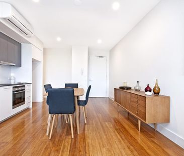 Comfortable living in the heart of St Clair - Photo 4