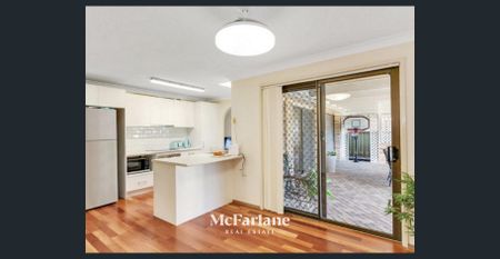 Welcome to 15 Haddington Drive! - Photo 4
