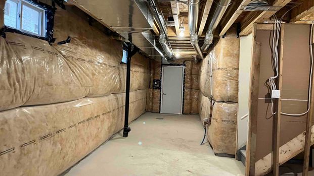 For Lease - 242 Palace Street, Thorold, Ontario - Photo 1