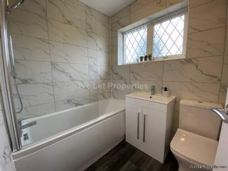 3 bedroom property to rent in Manchester - Photo 3