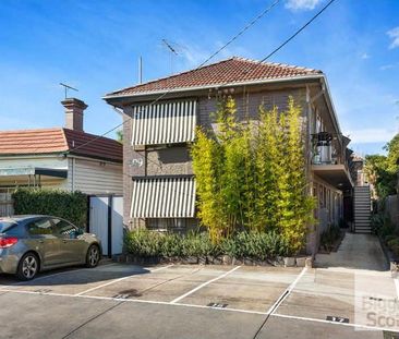 ONE BEDROOM APARTMENT IN GREAT LOCATION! - Photo 6