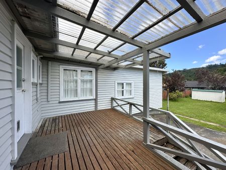 4-Bedroom Home in Stokes Valley - Photo 2