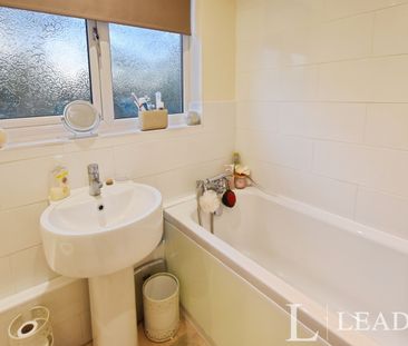 2 bedroom mid-terrace to rent Abbotsweld, Harlow - Photo 6