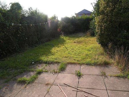 Bedroom Detached House In Winton, BH9 - Photo 2