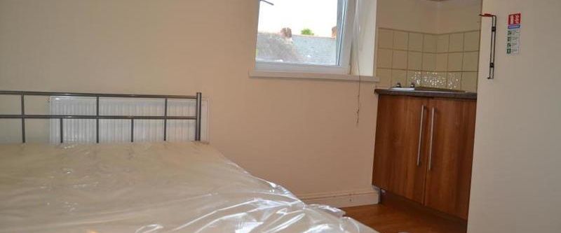 Studio to rent - Photo 1